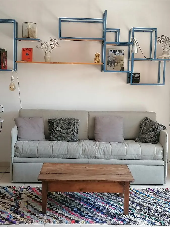 Marseille : Joli T2 Mer Et Collines + Terrasse France