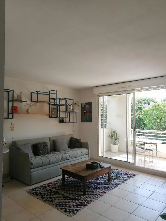 Apartment Marseille : Joli T2 Mer Et Collines + Terrasse