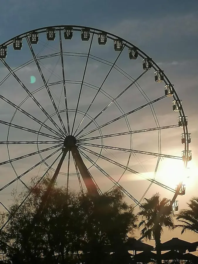 Marseille : Joli T2 Mer Et Collines + Terrasse 0*,