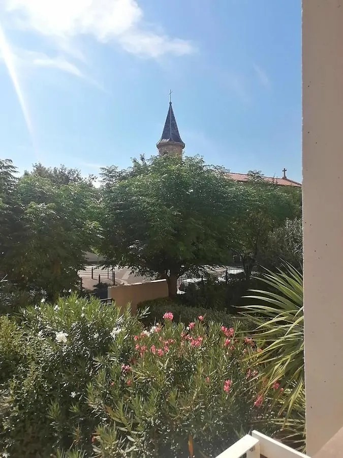 Marseille : Joli T2 Mer Et Collines + Terrasse