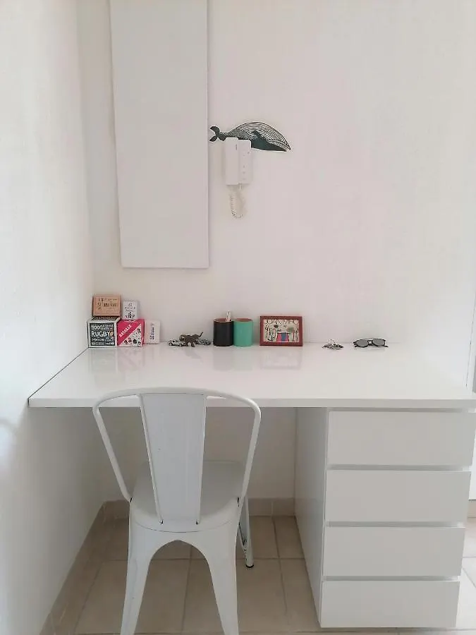 Marseille : Joli T2 Mer Et Collines + Terrasse France