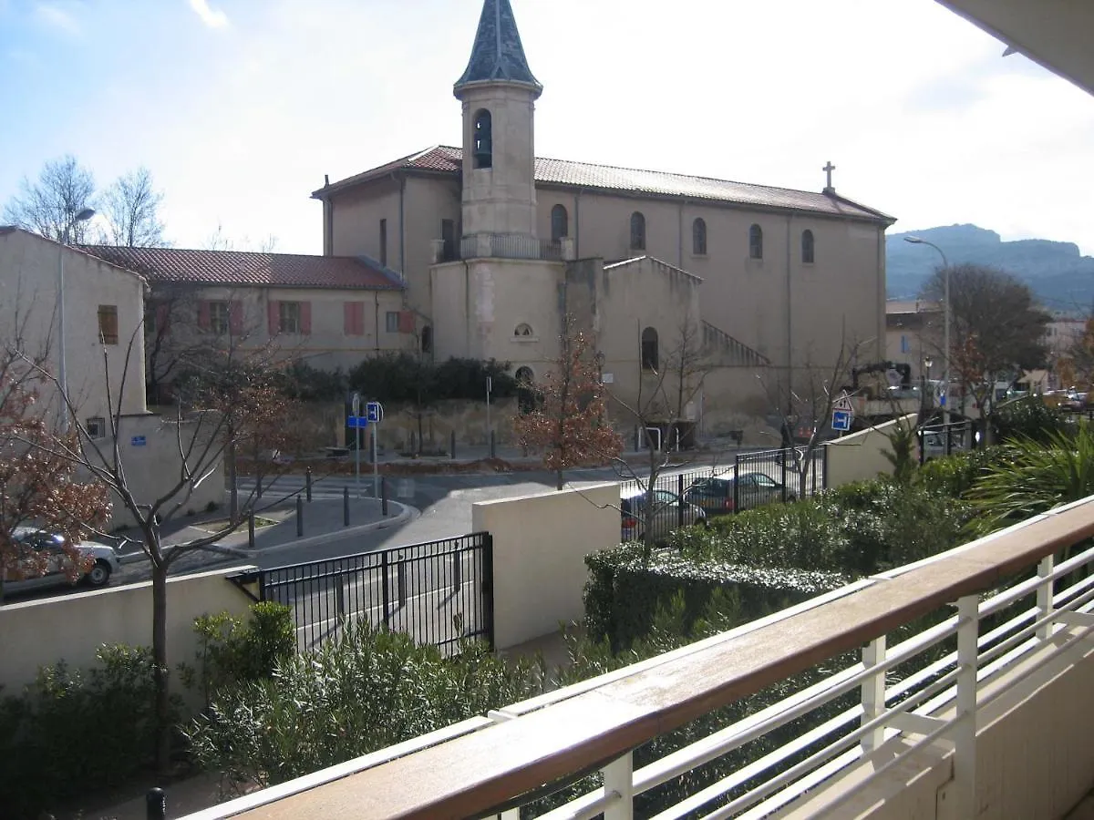 Marseille : Joli T2 Mer Et Collines + Terrasse France
